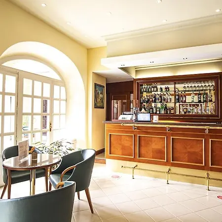 Hotel Il Chiostro By Lvg Collection 3*