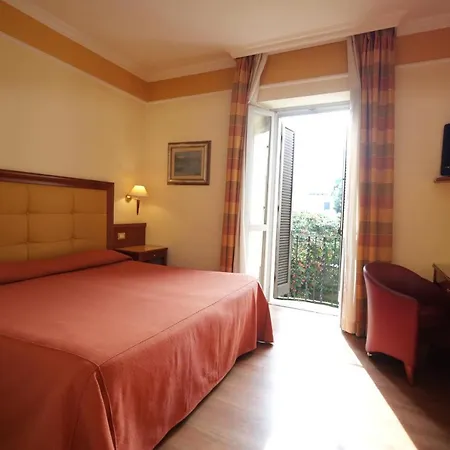 Hotel Il Chiostro By Lvg Collection 3*