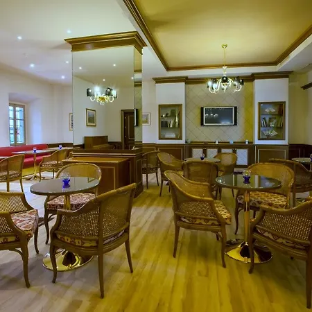 Hotel Il Chiostro By Lvg Collection 3*